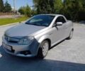 Серый Опель Тигра, объемом двигателя 1.4 л и пробегом 210 тыс. км за 3700 $, фото 1 на Automoto.ua