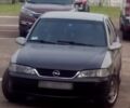 Серый Опель Вектра Б, объемом двигателя 1.8 л и пробегом 292 тыс. км за 3200 $, фото 1 на Automoto.ua