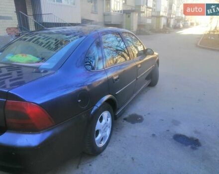 Синий Опель Вектра Б, объемом двигателя 1.6 л и пробегом 208 тыс. км за 3000 $, фото 18 на Automoto.ua
