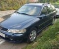 Синий Опель Вектра Б, объемом двигателя 2.2 л и пробегом 315 тыс. км за 1750 $, фото 5 на Automoto.ua
