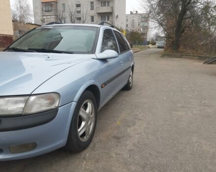 Синій Опель Вектра Б, об'ємом двигуна 2 л та пробігом 205 тис. км за 1300 $, фото 1 на Automoto.ua