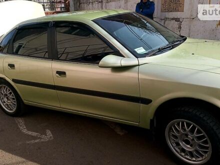 Опель Вектра Б 1997 у Полтаві на Automoto.ua Зелений Опель Вектра Б, об'ємом двигуна 1.6 л та пробігом 260 тис. км за 2900 $, фото 1 на Automoto.ua