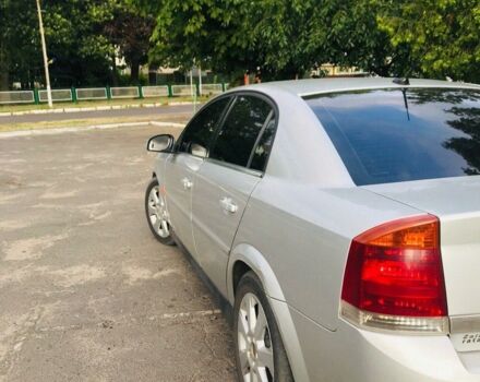 Серый Опель Вектра С, объемом двигателя 2.2 л и пробегом 252 тыс. км за 1800 $, фото 1 на Automoto.ua