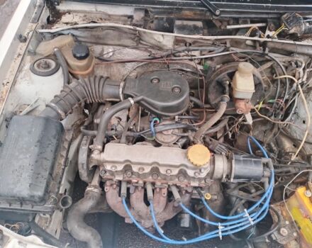 Белый Опель Вектра, объемом двигателя 1.6 л и пробегом 1 тыс. км за 1000 $, фото 4 на Automoto.ua