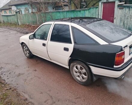 Белый Опель Вектра, объемом двигателя 1.6 л и пробегом 1 тыс. км за 1000 $, фото 2 на Automoto.ua