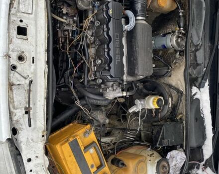 Белый Опель Вектра, объемом двигателя 1.7 л и пробегом 100 тыс. км за 1200 $, фото 1 на Automoto.ua