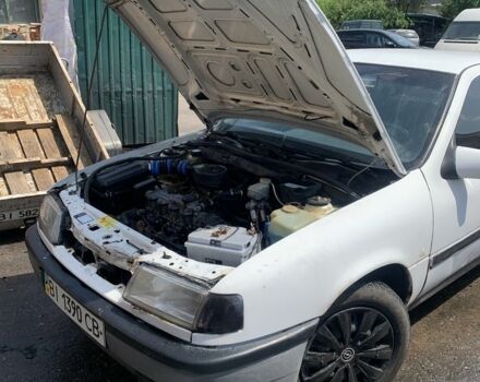 Белый Опель Вектра, объемом двигателя 1.6 л и пробегом 1000 тыс. км за 758 $, фото 5 на Automoto.ua