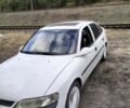 Белый Опель Вектра, объемом двигателя 1.6 л и пробегом 300 тыс. км за 600 $, фото 7 на Automoto.ua