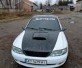 Белый Опель Вектра, объемом двигателя 2 л и пробегом 320 тыс. км за 2450 $, фото 1 на Automoto.ua