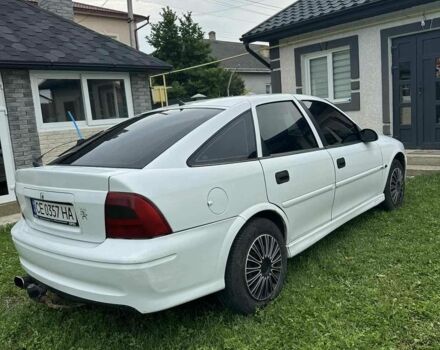 Белый Опель Вектра, объемом двигателя 2 л и пробегом 240 тыс. км за 1500 $, фото 3 на Automoto.ua