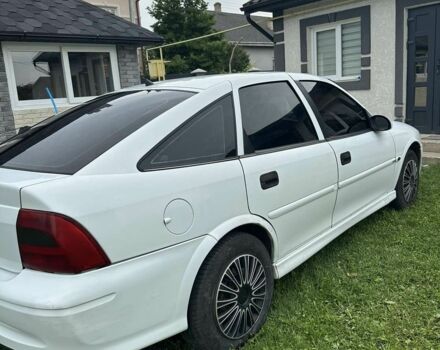 Белый Опель Вектра, объемом двигателя 2 л и пробегом 240 тыс. км за 1500 $, фото 8 на Automoto.ua