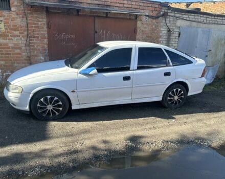 Білий Опель Вектра, об'ємом двигуна 1.8 л та пробігом 200 тис. км за 1205 $, фото 1 на Automoto.ua