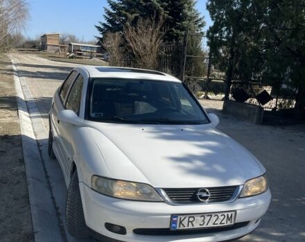 Белый Опель Вектра, объемом двигателя 1.8 л и пробегом 305 тыс. км за 1450 $, фото 6 на Automoto.ua