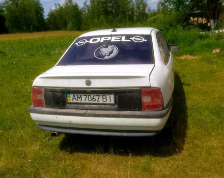 Белый Опель Вектра, объемом двигателя 1.6 л и пробегом 0 тыс. км за 850 $, фото 2 на Automoto.ua