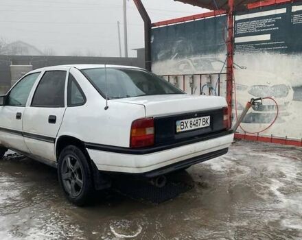 Білий Опель Вектра, об'ємом двигуна 2 л та пробігом 300 тис. км за 1300 $, фото 1 на Automoto.ua