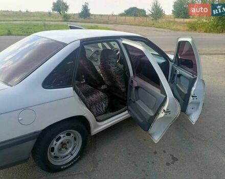 Опель Вектра 1989 в Умани на Automoto.ua Белый Опель Вектра, объемом двигателя 1.6 л и пробегом 300 тыс. км за 1700 $, фото 5 на Automoto.ua