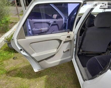 Опель Вектра 1989 в Стрые на Automoto.ua Белый Опель Вектра, объемом двигателя 1.6 л и пробегом 253 тыс. км за 1150 $, фото 8 на Automoto.ua