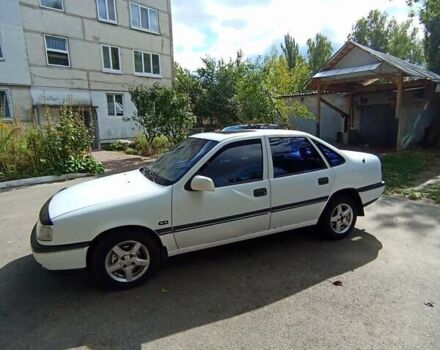 Белый Опель Вектра, объемом двигателя 2 л и пробегом 390 тыс. км за 1900 $, фото 6 на Automoto.ua