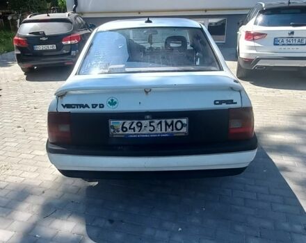 Белый Опель Вектра, объемом двигателя 0 л и пробегом 300 тыс. км за 700 $, фото 1 на Automoto.ua