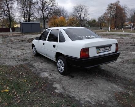 Білий Опель Вектра, об'ємом двигуна 2 л та пробігом 150 тис. км за 750 $, фото 2 на Automoto.ua