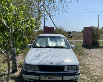 Белый Опель Вектра, объемом двигателя 1.4 л и пробегом 999 тыс. км за 1300 $, фото 1 на Automoto.ua