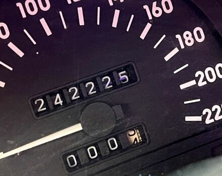 Белый Опель Вектра, объемом двигателя 2 л и пробегом 242 тыс. км за 2000 $, фото 7 на Automoto.ua