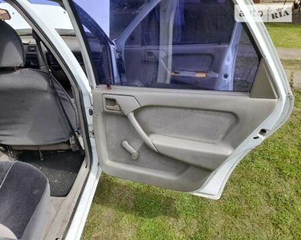 Опель Вектра 1989 в Стрые на Automoto.ua Белый Опель Вектра, объемом двигателя 1.6 л и пробегом 253 тыс. км за 1150 $, фото 5 на Automoto.ua