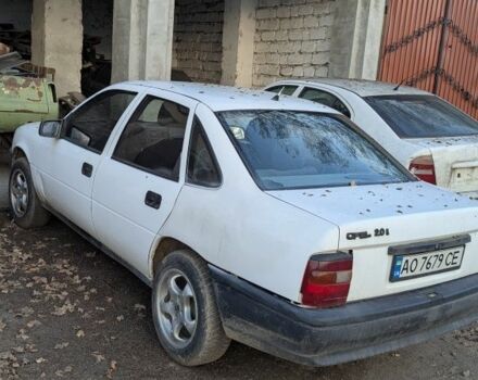 Білий Опель Вектра, об'ємом двигуна 2 л та пробігом 349 тис. км за 780 $, фото 3 на Automoto.ua