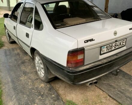 Белый Опель Вектра, объемом двигателя 1.6 л и пробегом 3 тыс. км за 1250 $, фото 1 на Automoto.ua