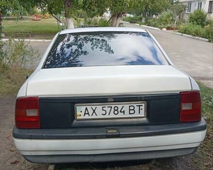 Белый Опель Вектра, объемом двигателя 2 л и пробегом 390 тыс. км за 1900 $, фото 2 на Automoto.ua