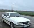 Белый Опель Вектра, объемом двигателя 2 л и пробегом 242 тыс. км за 2000 $, фото 1 на Automoto.ua