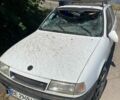 Белый Опель Вектра, объемом двигателя 1.8 л и пробегом 393 тыс. км за 1000 $, фото 1 на Automoto.ua