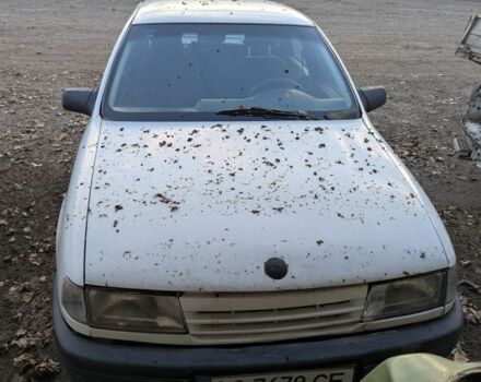 Білий Опель Вектра, об'ємом двигуна 2 л та пробігом 349 тис. км за 780 $, фото 1 на Automoto.ua