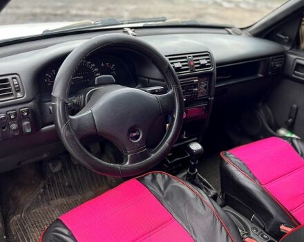 Белый Опель Вектра, объемом двигателя 2 л и пробегом 242 тыс. км за 2000 $, фото 6 на Automoto.ua