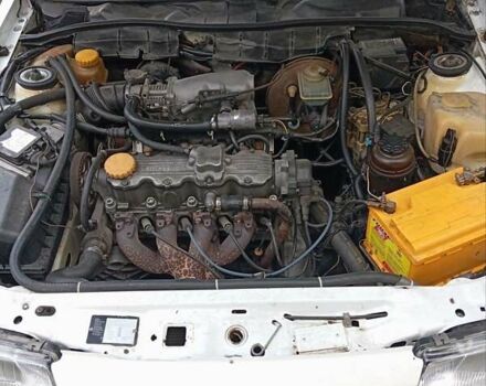 Белый Опель Вектра, объемом двигателя 2 л и пробегом 390 тыс. км за 1900 $, фото 4 на Automoto.ua