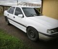 Белый Опель Вектра, объемом двигателя 2 л и пробегом 240 тыс. км за 1600 $, фото 2 на Automoto.ua