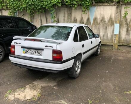 Білий Опель Вектра, об'ємом двигуна 2 л та пробігом 275 тис. км за 1700 $, фото 3 на Automoto.ua
