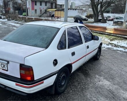 Белый Опель Вектра, объемом двигателя 1.6 л и пробегом 250 тыс. км за 900 $, фото 2 на Automoto.ua