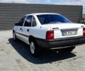 Белый Опель Вектра, объемом двигателя 1.6 л и пробегом 411 тыс. км за 1600 $, фото 4 на Automoto.ua