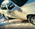 Белый Опель Вектра, объемом двигателя 2 л и пробегом 305 тыс. км за 950 $, фото 2 на Automoto.ua