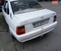 Білий Опель Вектра, об'ємом двигуна 1.8 л та пробігом 120 тис. км за 1104 $, фото 4 на Automoto.ua