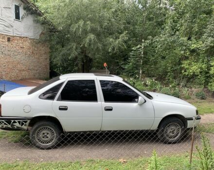Білий Опель Вектра, об'ємом двигуна 1.6 л та пробігом 2 тис. км за 721 $, фото 7 на Automoto.ua