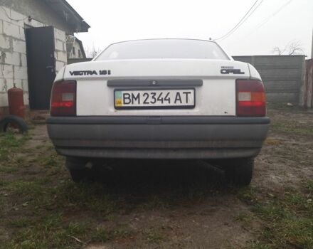 Білий Опель Вектра, об'ємом двигуна 1.6 л та пробігом 1000 тис. км за 1017 $, фото 1 на Automoto.ua