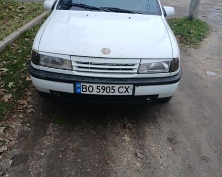 Белый Опель Вектра, объемом двигателя 1.6 л и пробегом 255 тыс. км за 700 $, фото 6 на Automoto.ua