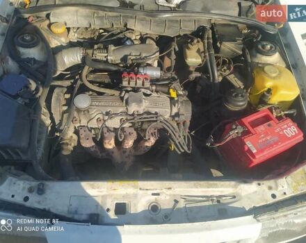 Белый Опель Вектра, объемом двигателя 2.02 л и пробегом 500 тыс. км за 1500 $, фото 6 на Automoto.ua