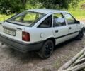 Білий Опель Вектра, об'ємом двигуна 1.8 л та пробігом 250 тис. км за 800 $, фото 2 на Automoto.ua