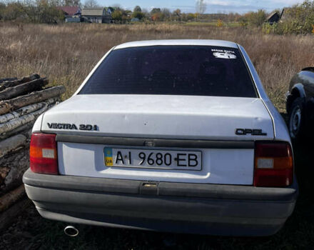 Белый Опель Вектра, объемом двигателя 2 л и пробегом 280 тыс. км за 1100 $, фото 4 на Automoto.ua