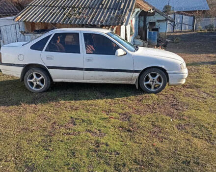 Белый Опель Вектра, объемом двигателя 1.6 л и пробегом 290 тыс. км за 1100 $, фото 9 на Automoto.ua