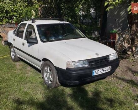 Опель Вектра 1990 в Луцке на Automoto.ua Белый Опель Вектра, объемом двигателя 2 л и пробегом 5 тыс. км за 2150 $, фото 2 на Automoto.ua