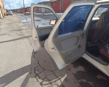 Білий Опель Вектра, об'ємом двигуна 1.6 л та пробігом 230 тис. км за 750 $, фото 11 на Automoto.ua